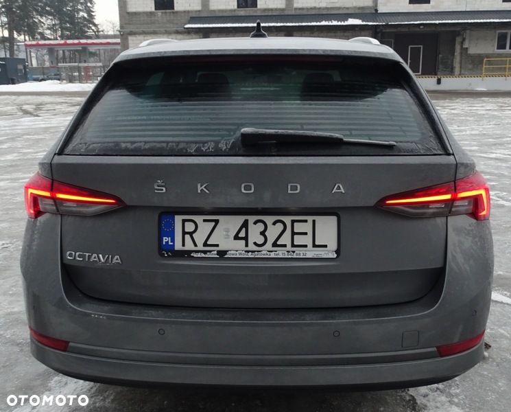 Skoda Octavia 2.0 TDI Style DSG - 7