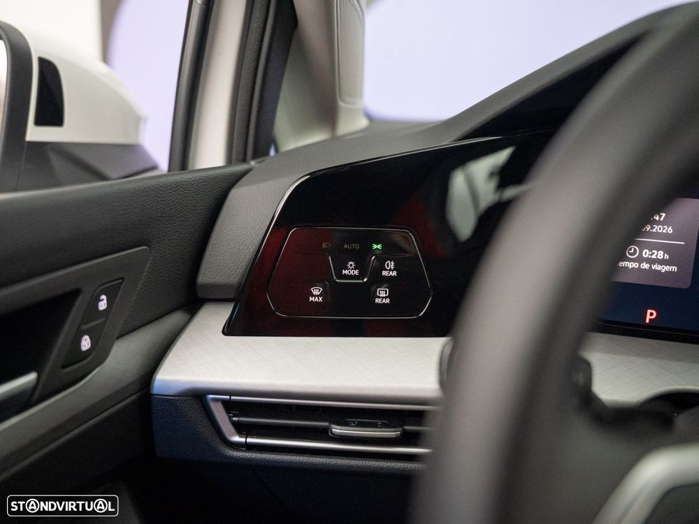 VW Golf 1.5 TSI e-Hybrid Life DSG - 19