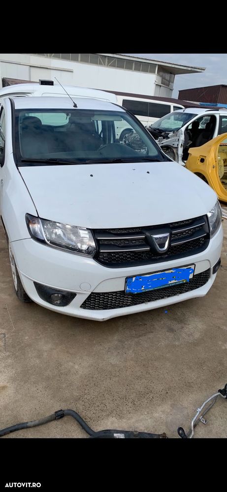 dezmembrez dacia sandero 2 - 1,2 benzina 2015 - 1