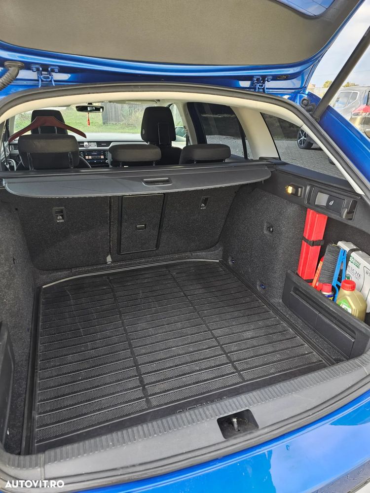 Skoda Octavia Combi Diesel 2.0 TDI 4X4 DSG Scout - 13