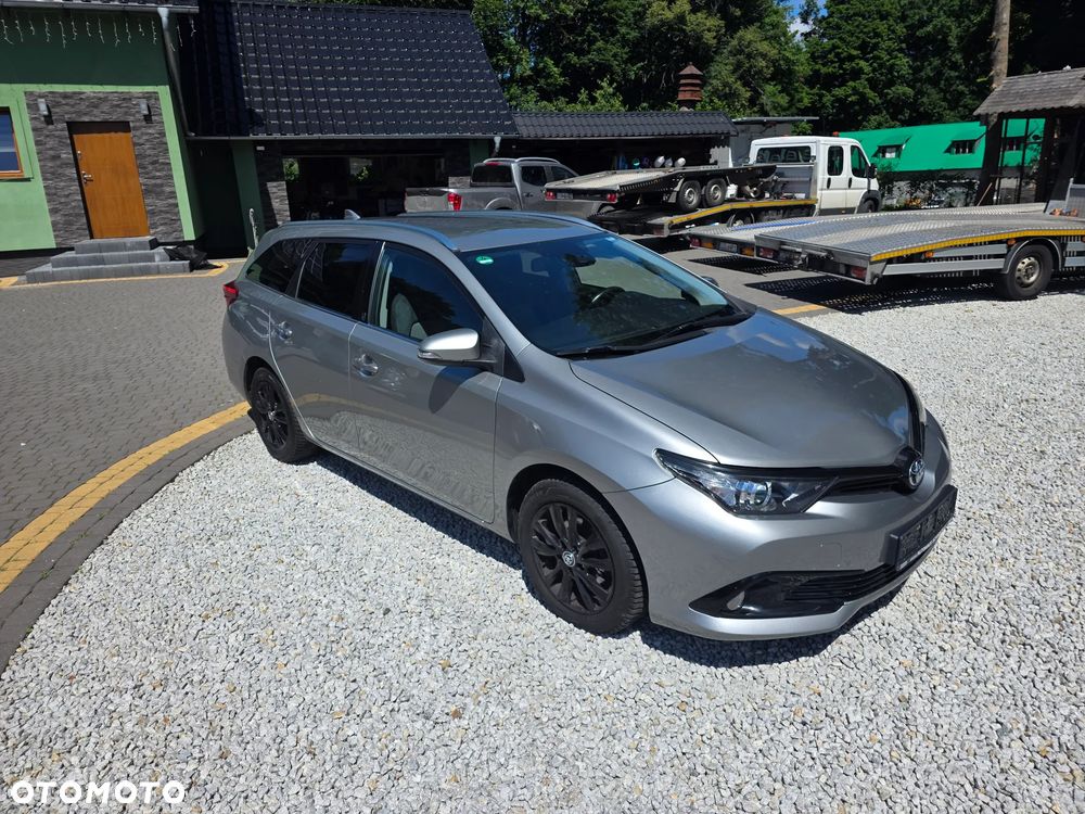 Toyota Auris 1.2 T Dynamic - 10