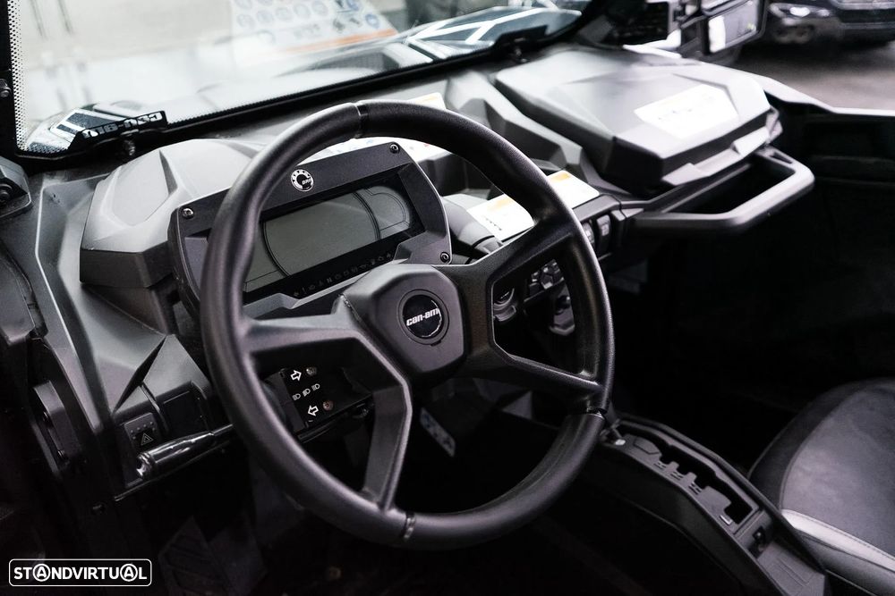 Bombardier CAN AM Maverick Sport MAX - 23