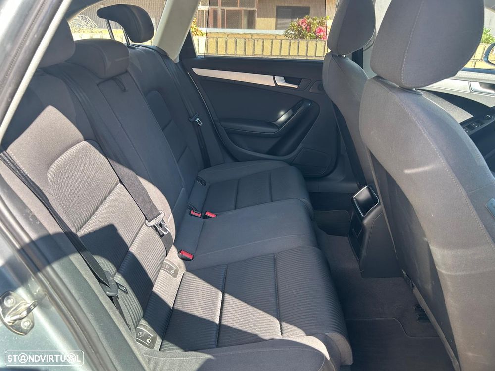 Audi A4 Avant 2.0 TDI e DPF Attraction - 24