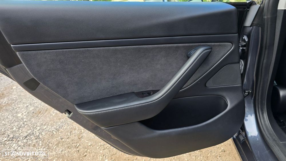 Tesla Model 3 Long Range AWD Dual Motor - 52
