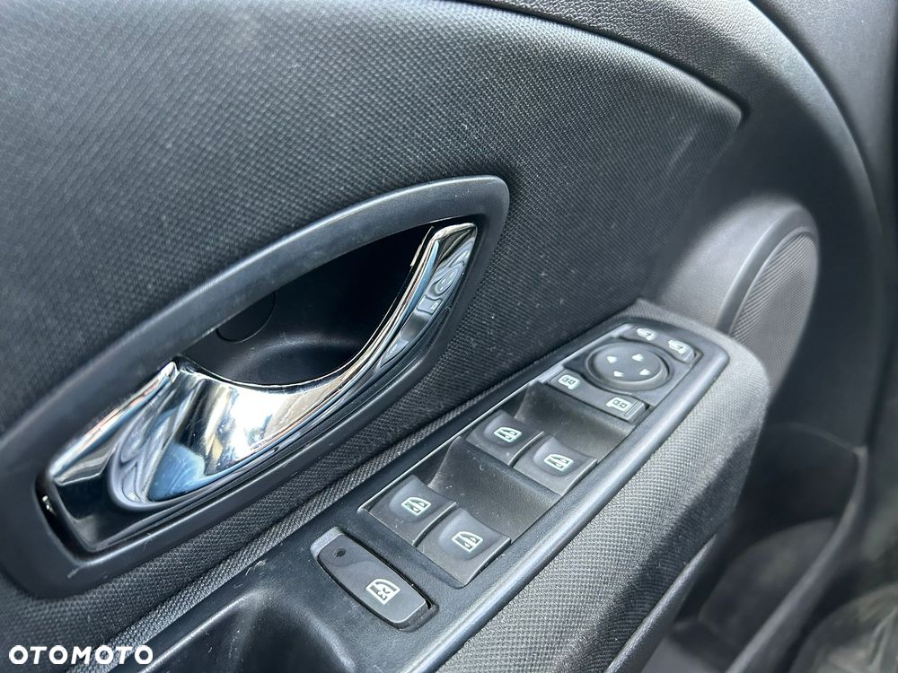 Renault Megane ENERGY dCi 110 Start & Stop LIMITED - 7