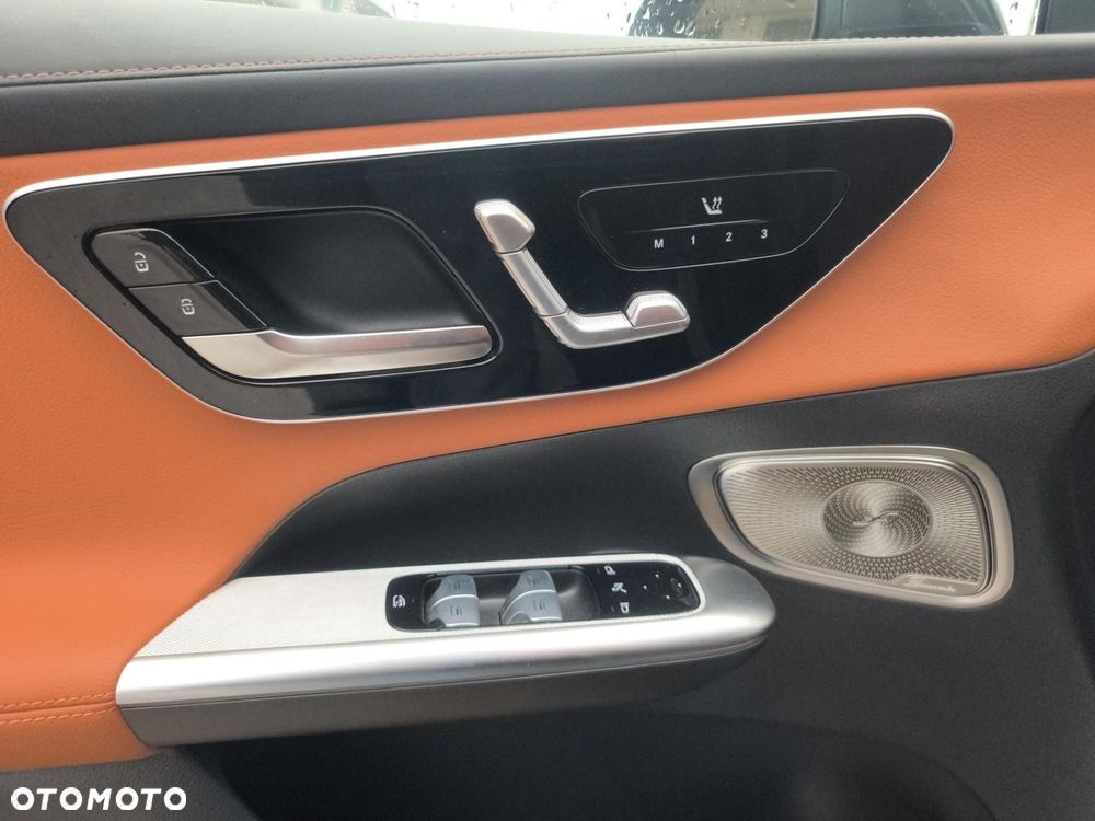 Mercedes-Benz GLC - 13