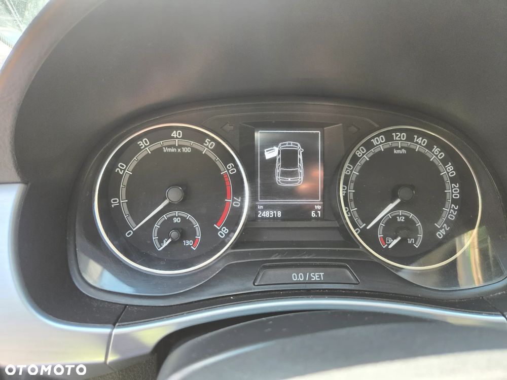 Skoda Fabia 1.0 Ambition - 3