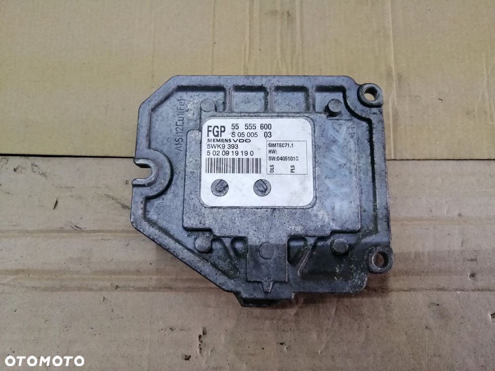 Opel  Astra Vectra Zafira 1.8 16V Z18XE sterownik silnika 5WK9393 55555600 - 2