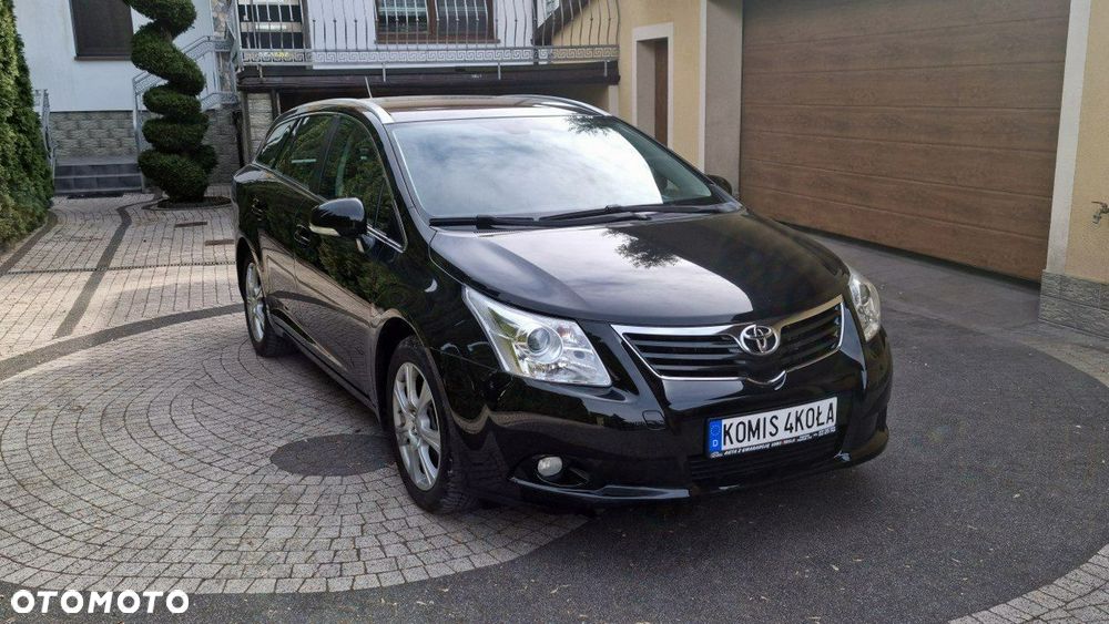 Toyota Avensis - 8