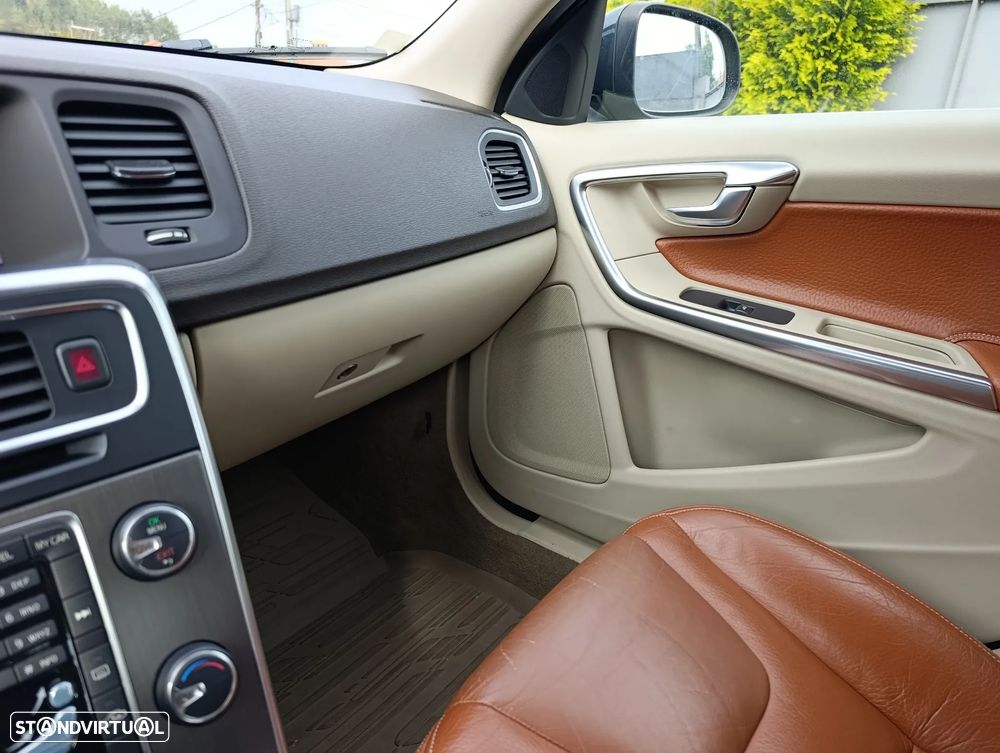 Volvo S60 T5 Powershift Summum - 31