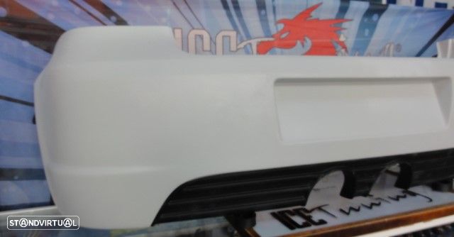 Para-choques traseiro em fibra VW Golf 4, IV R-line LOOK C/ dupla saída de escape R32 Look - 2