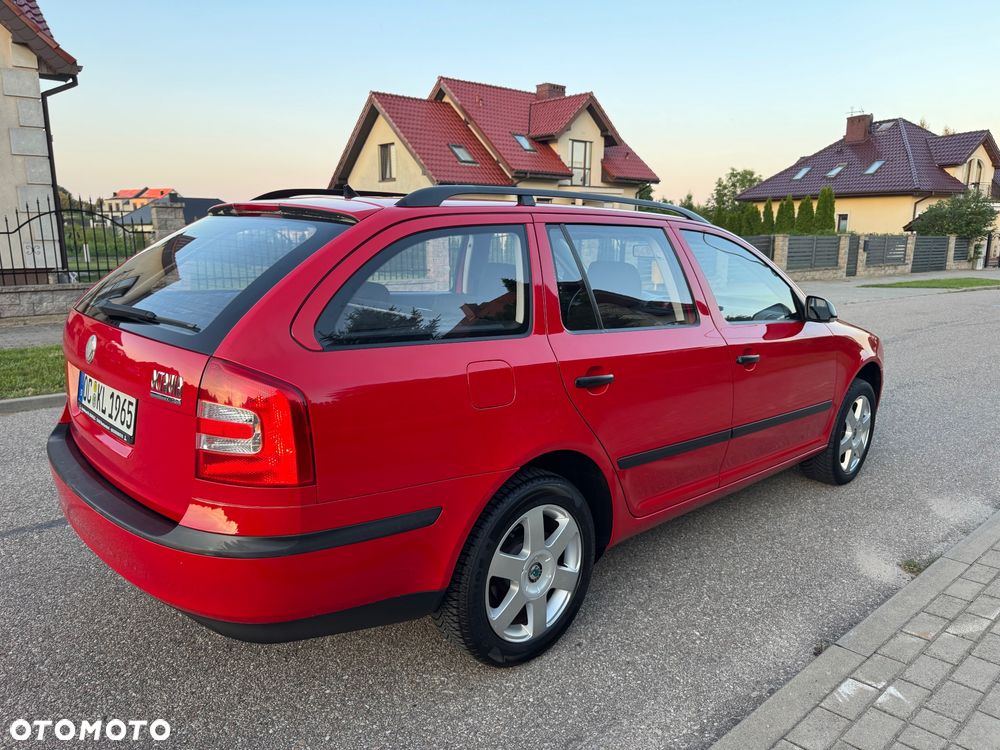 Skoda Octavia 1.6 Combi Ambiente - 5