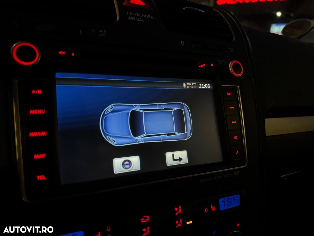 Volkswagen Golf 2.0 TDI DPF DSG United - 28