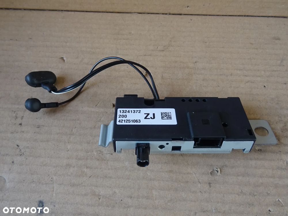 OPEL INSIGNIA ASTRA J ZAFIRA C MOKKA MODUŁ WZMACNIACZ ANTENOWY SYGNAŁU ANTENY GPS - 23