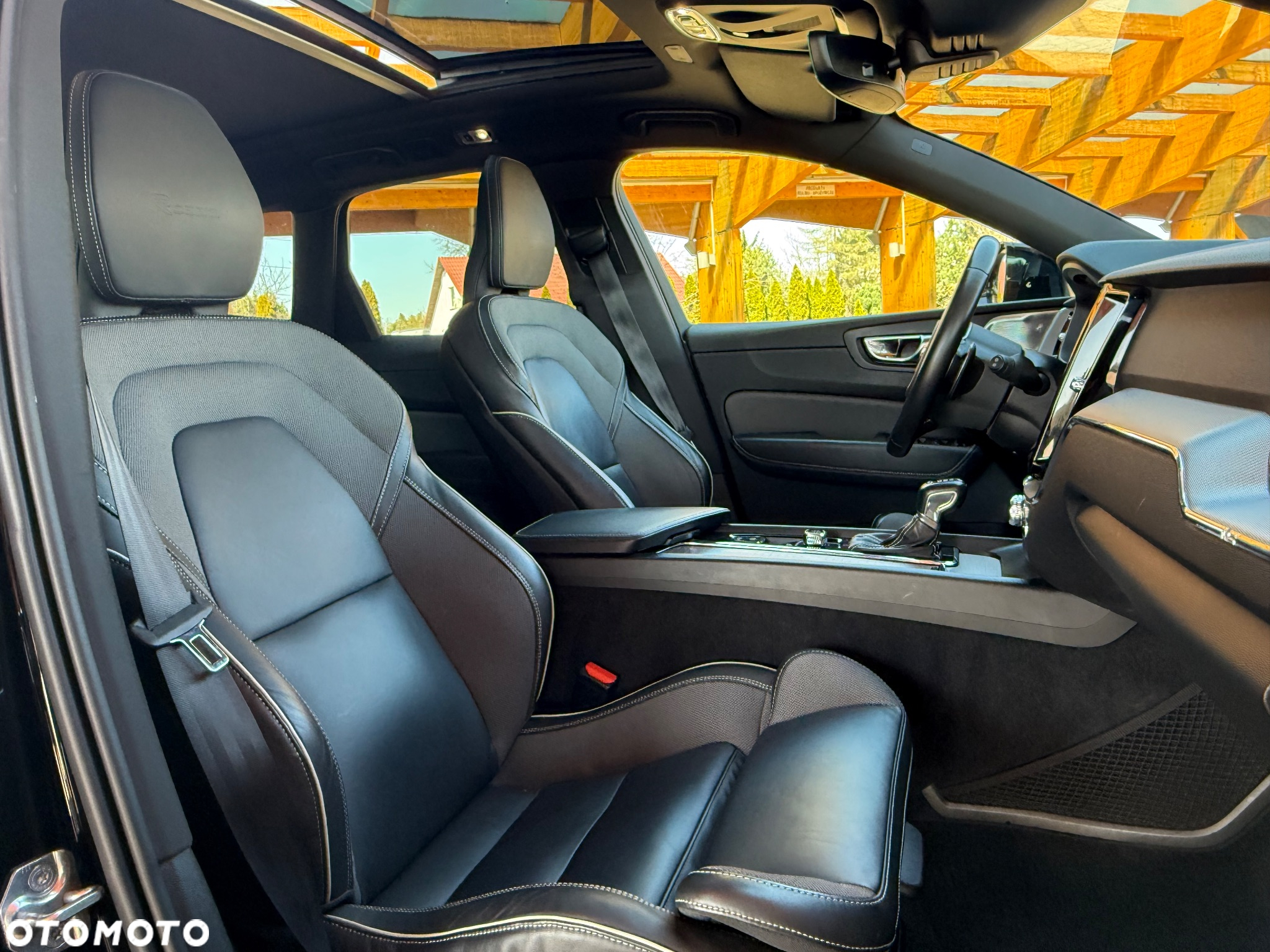 Volvo XC 60 D4 R-Design - 6