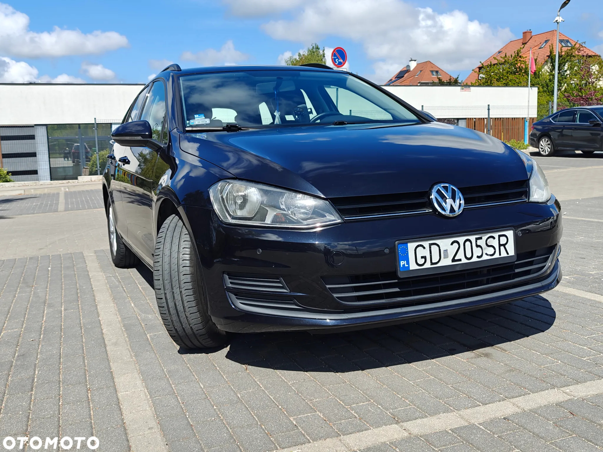 Volkswagen Golf - 8