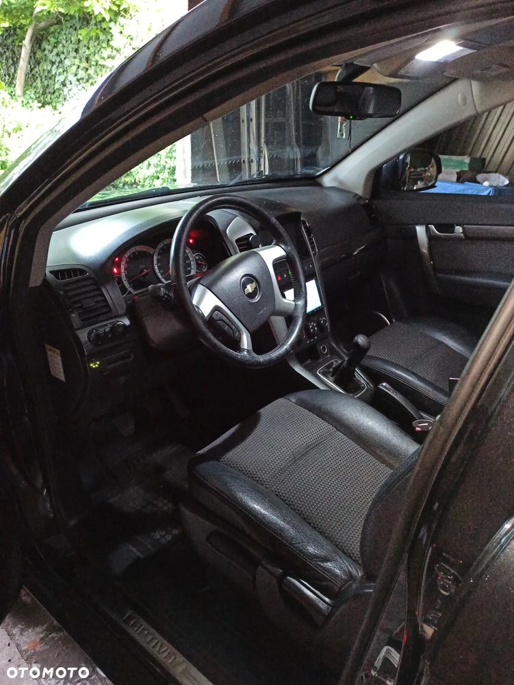 Chevrolet Captiva 2.4 LS - 4