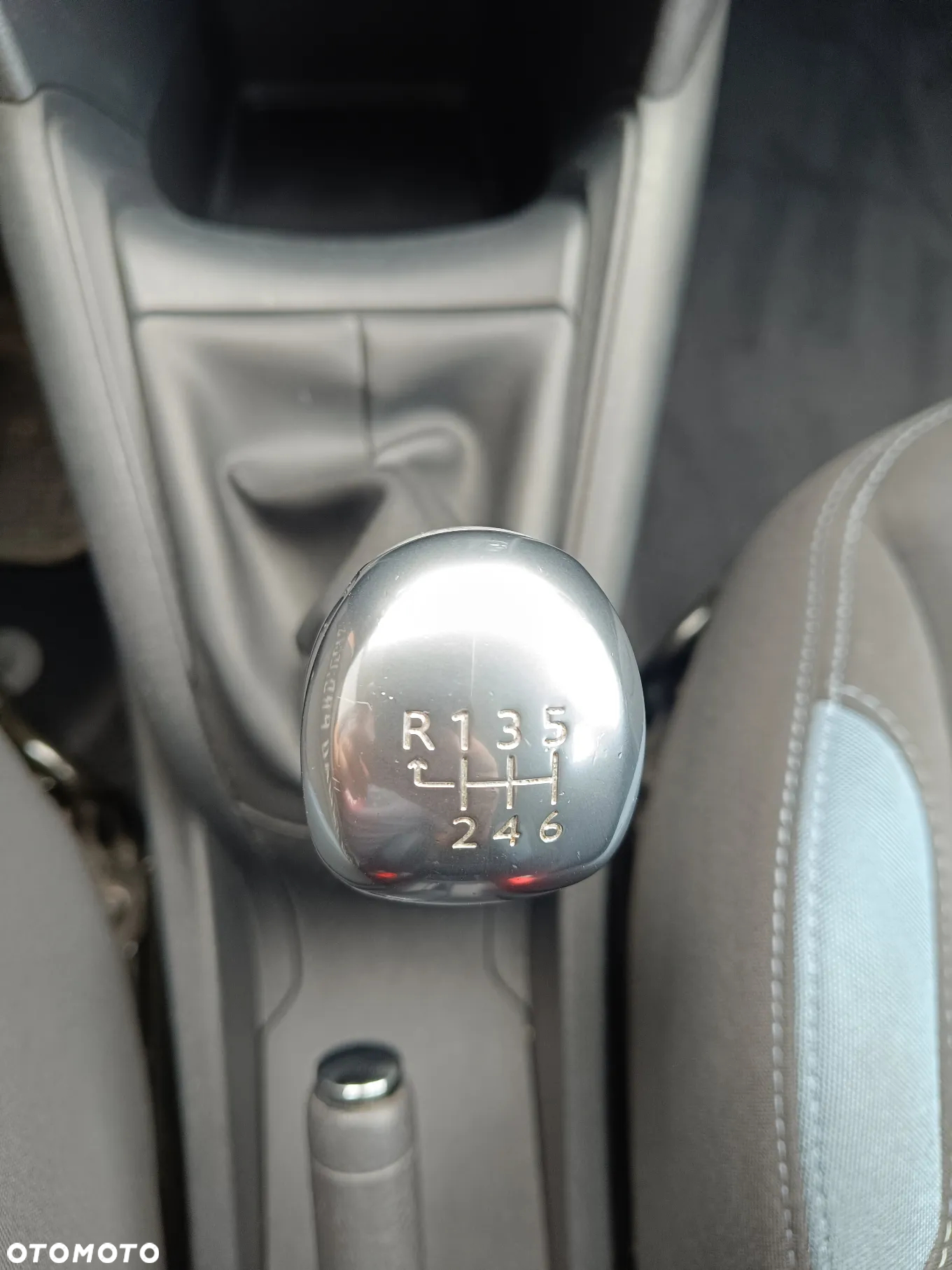 Peugeot 208 1.6 e-HDi Allure STT - 28