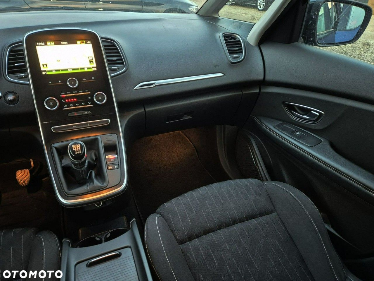 Renault Grand Scenic - 23