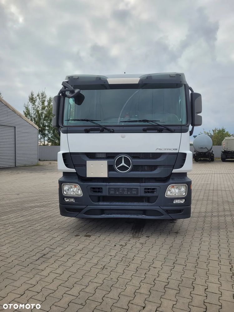 Mercedes-Benz AUTOCYSTERNA MERCEDES ACTROS 26410 V6 - 2