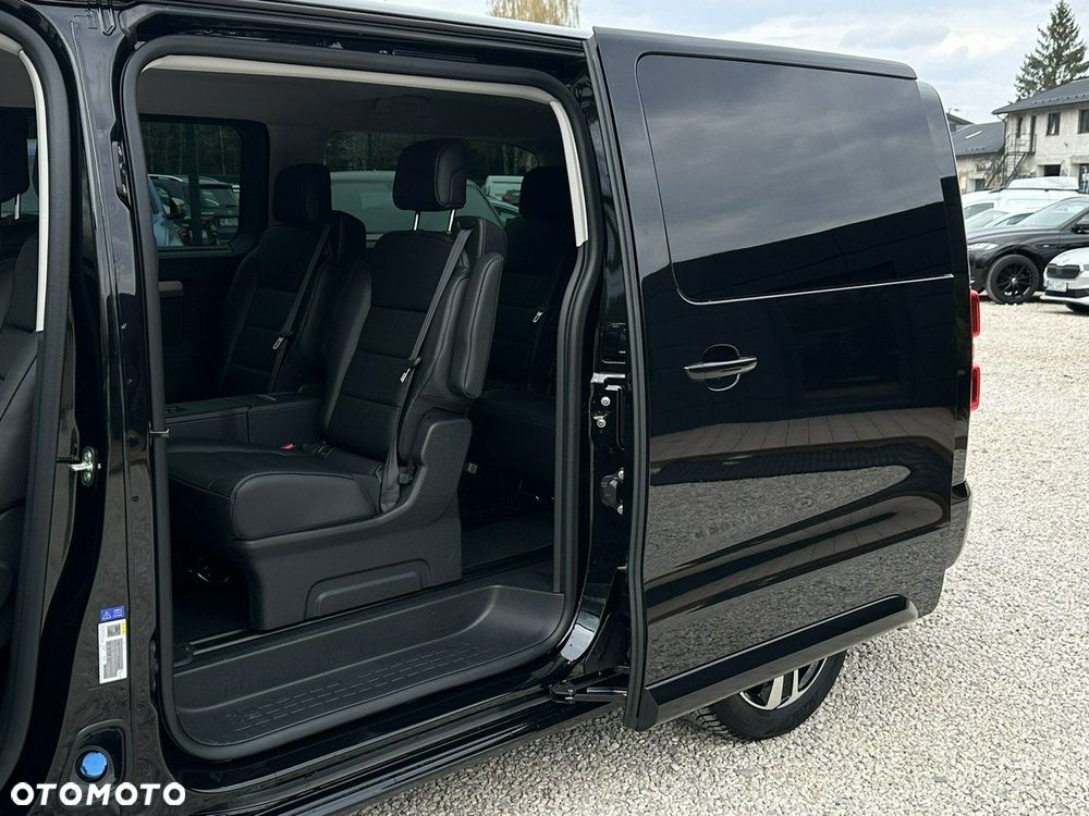 Peugeot Traveller - 17