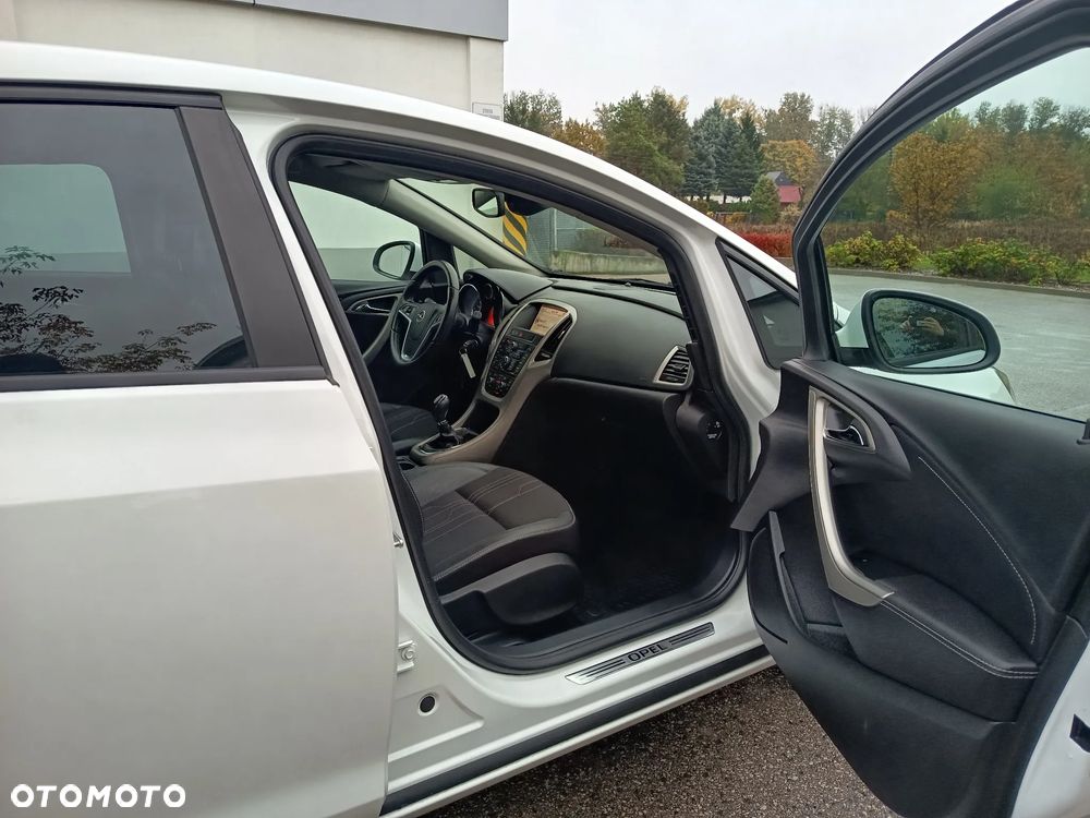 Opel Astra 1.6 ECOFLEX Start/Stop 150 Jahre - 27