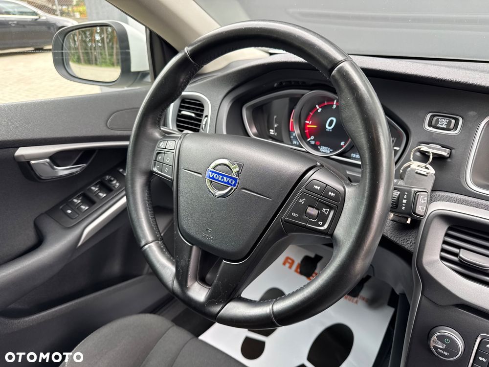 Volvo V40 D3 - 23