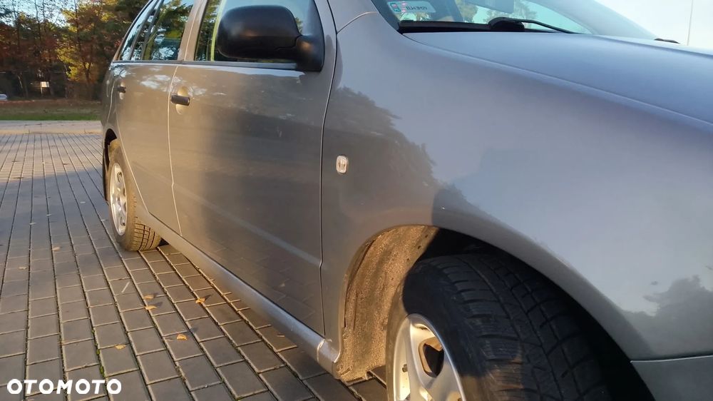 Skoda Fabia 1.4 16V Active - 28