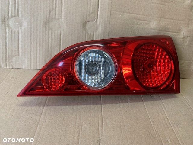 HONDA ACCORD VII LAMPA TYLNA PRAWA W KLAPĘ 2003-2007r KOMBI - 4
