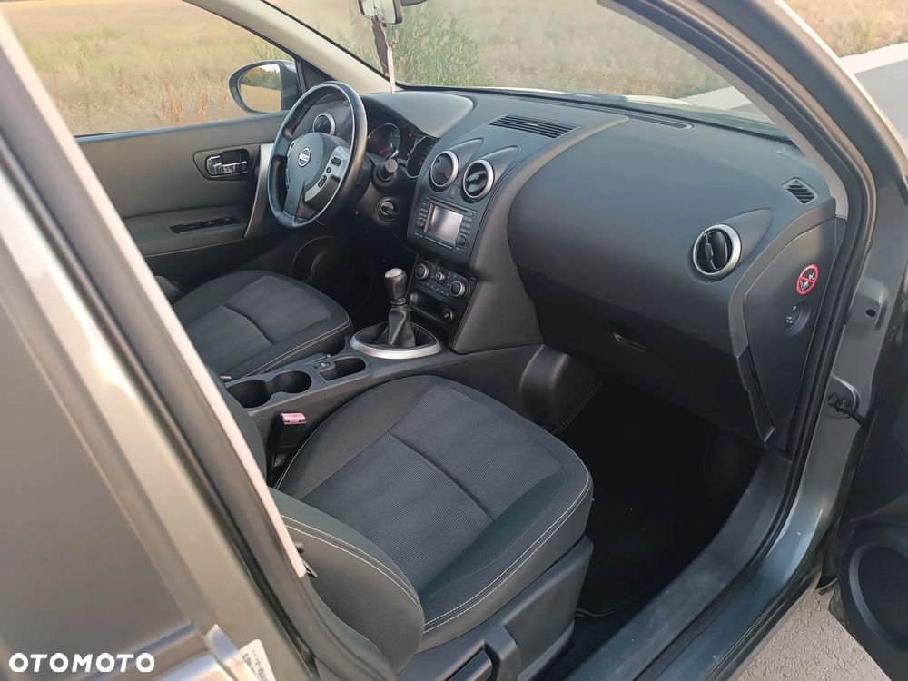 Nissan Qashqai+2 - 10