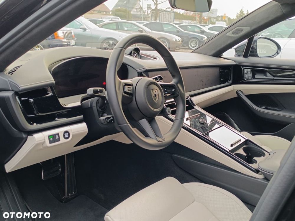 Porsche Panamera - 18