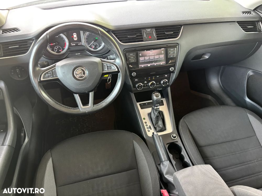 Skoda Octavia 1.6 TDI DSG Ambition - 5