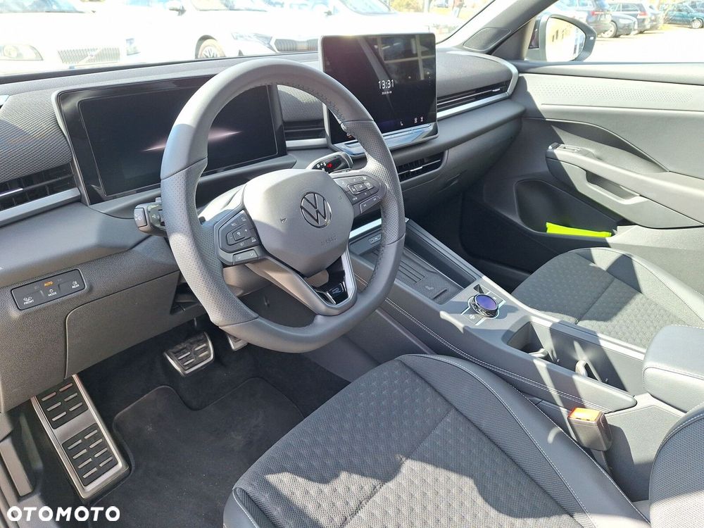 Volkswagen T-Roc - 9