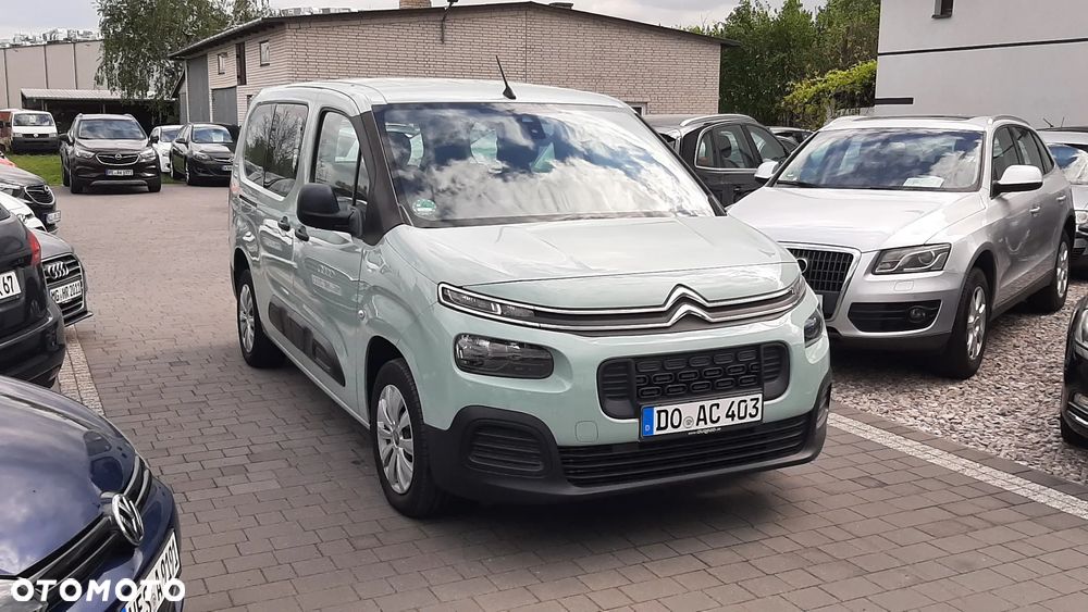 Citroën Berlingo XL PureTech 110 SHINE - 1