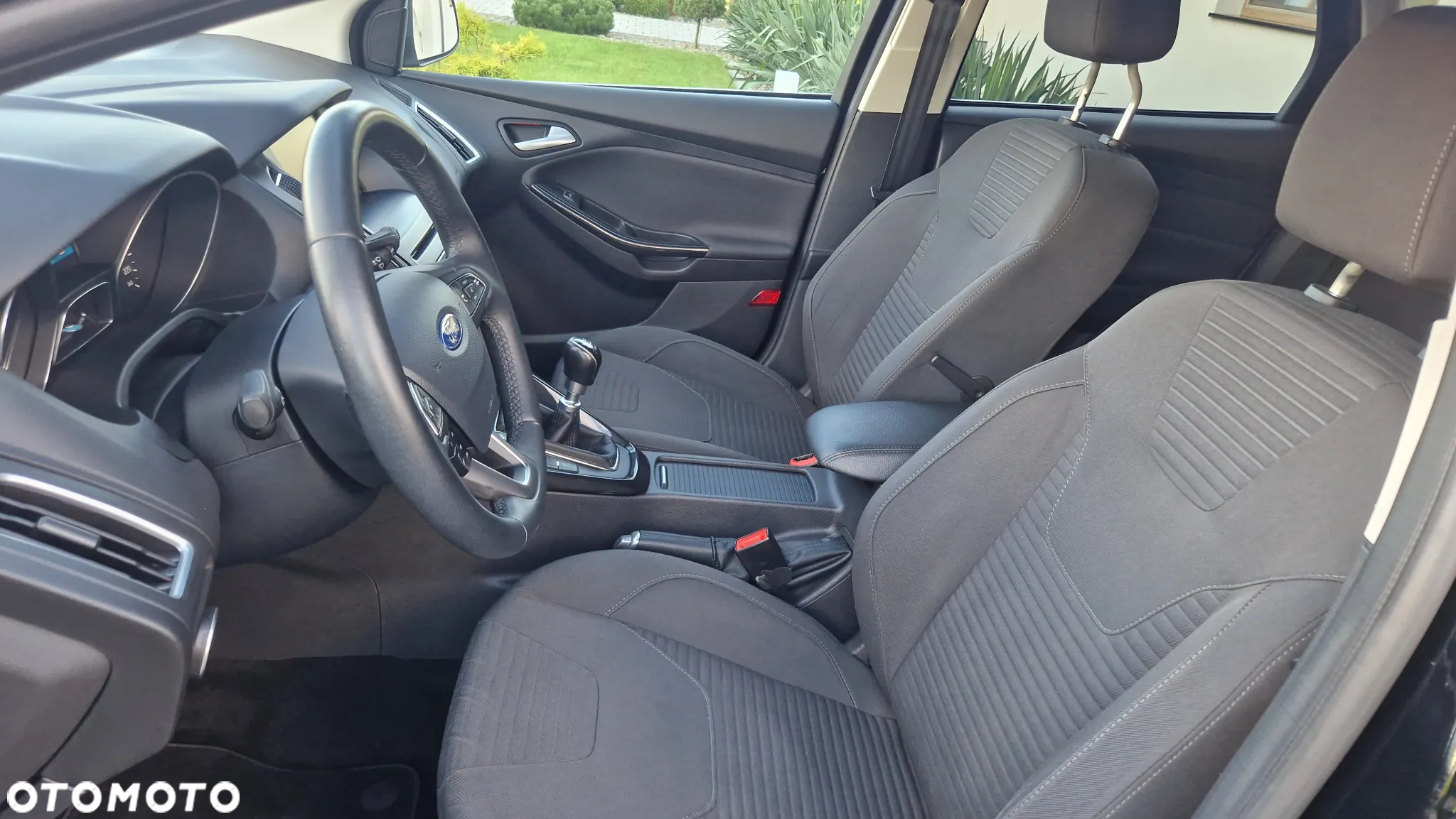 Ford Focus Turnier 1.0 EcoBoost Start-Stopp-System TITANIUM - 18
