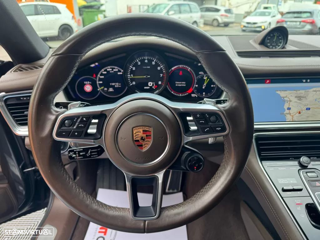 Porsche Panamera Sport Turismo 4 E-Hybrid - 5