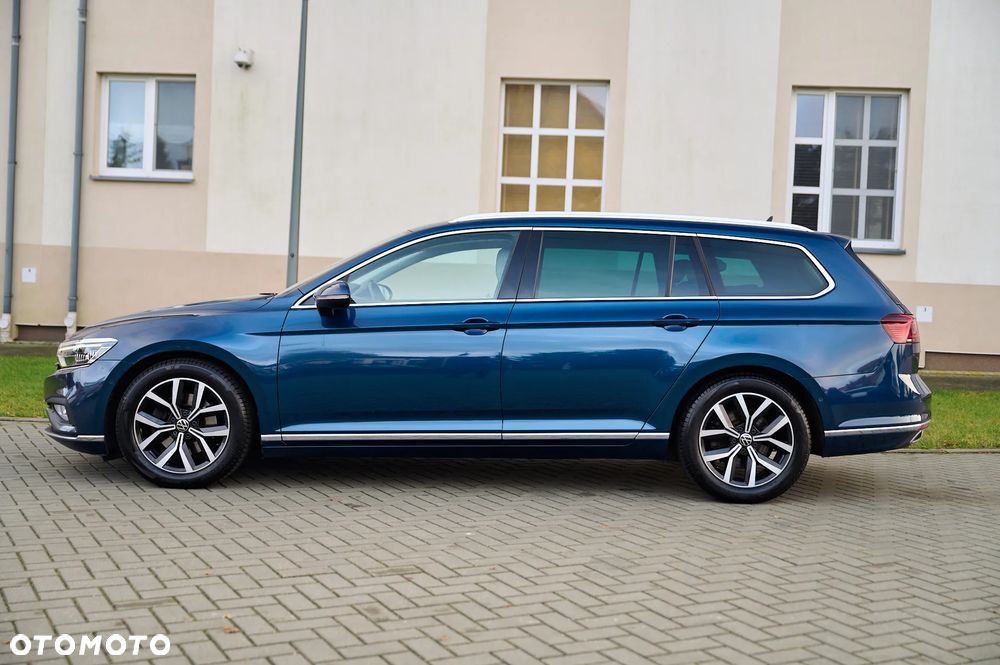 Volkswagen Passat - 11