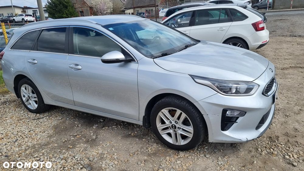 Kia Ceed 1.6 CRDi (48V Mild-Hybrid) Spirit - 11