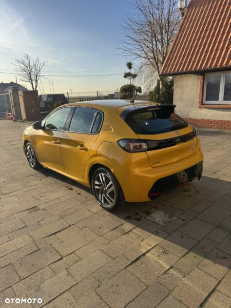 Peugeot 208 PureTech 100 EAT8 Allure - 4