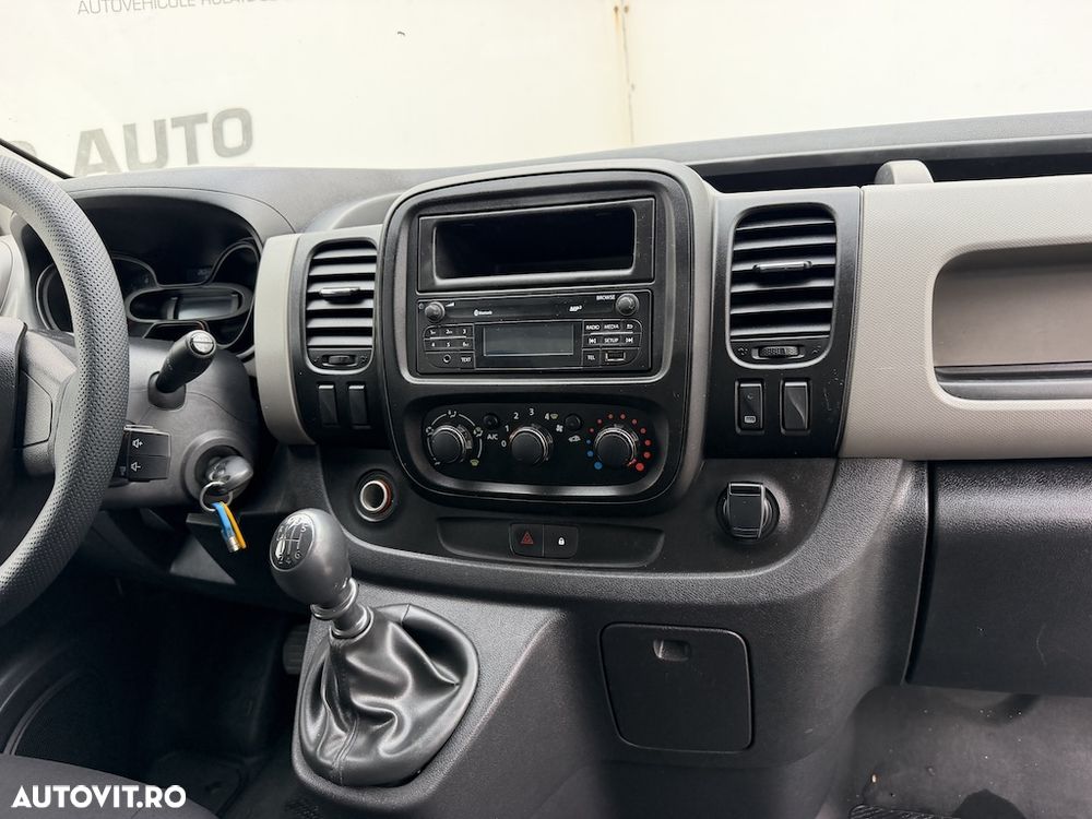 Renault Trafic - 8