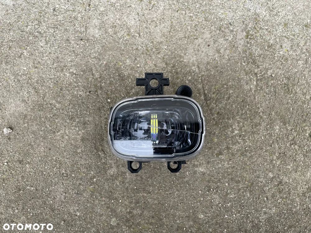 HALOGEN PRAWY NISSAN JUKE II F16, CAPTUR  2019-- - 1