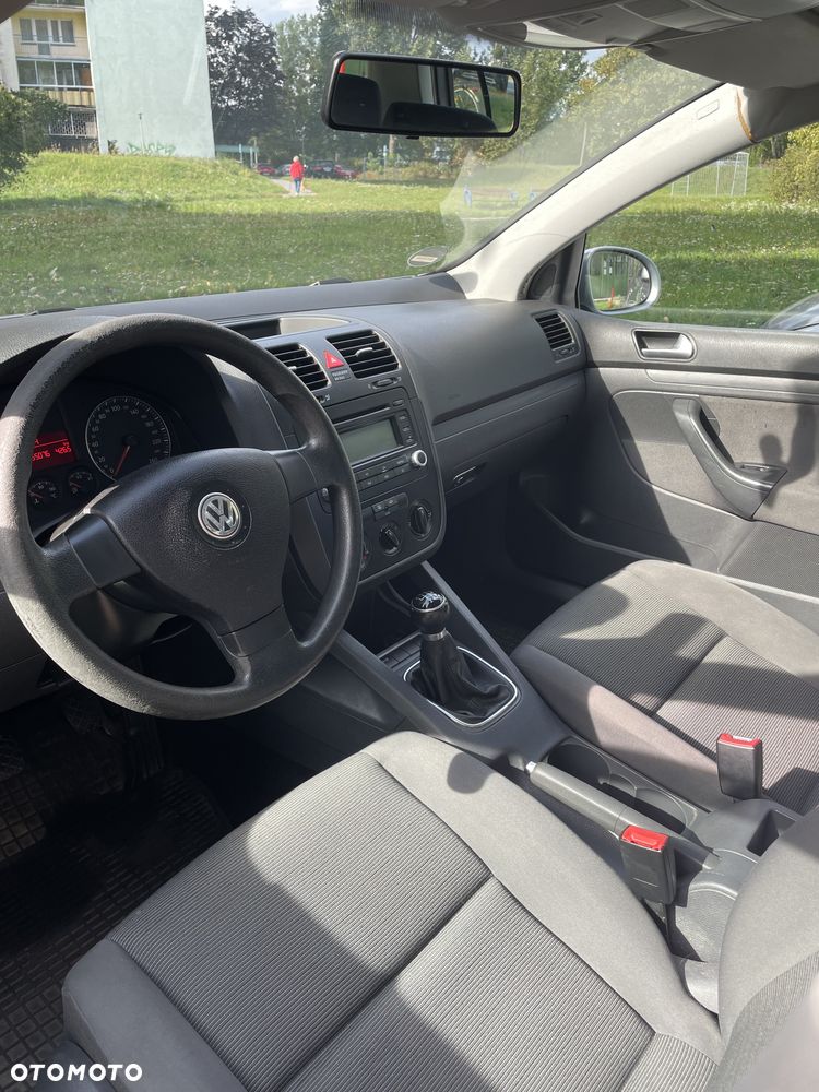 Volkswagen Golf 1.6 Comfortline - 11