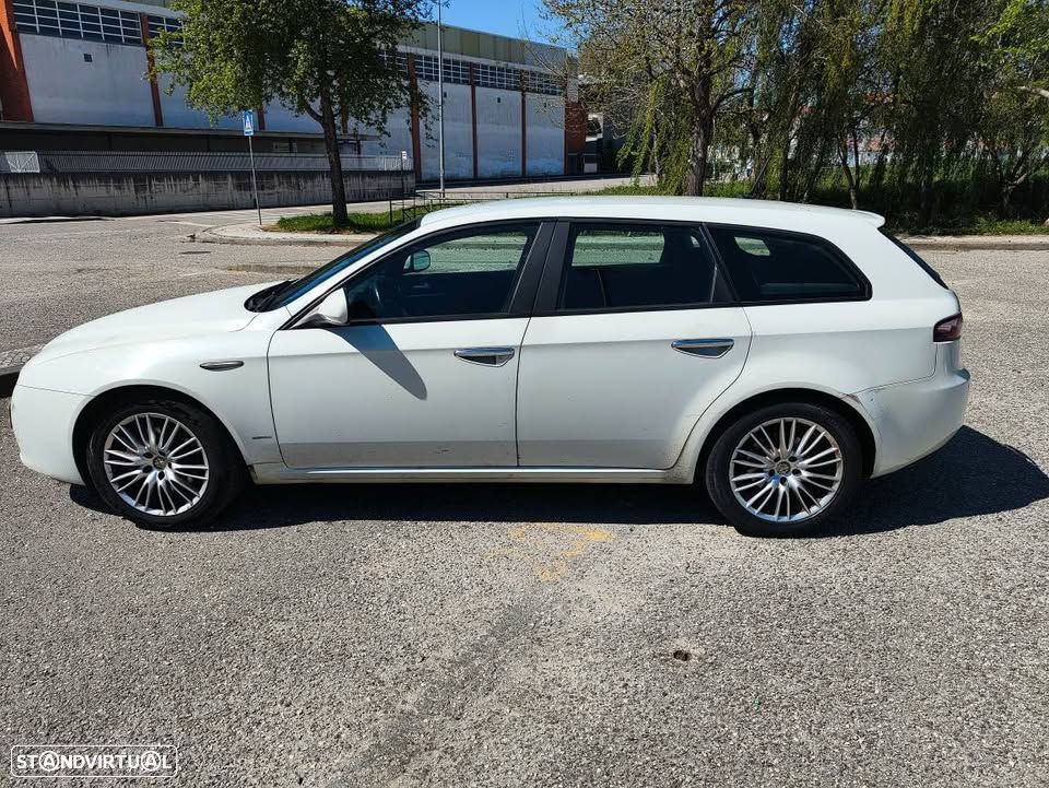 Alfa Romeo 159 Sportwagon 2.0 JTDm Distinctive - 4
