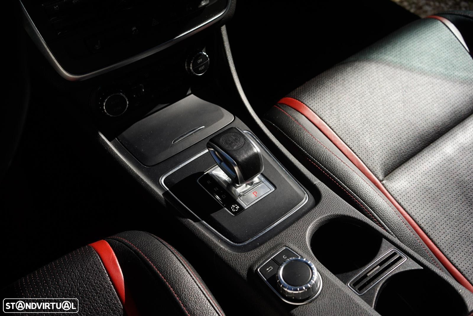Mercedes-Benz CLA 45 AMG - 15