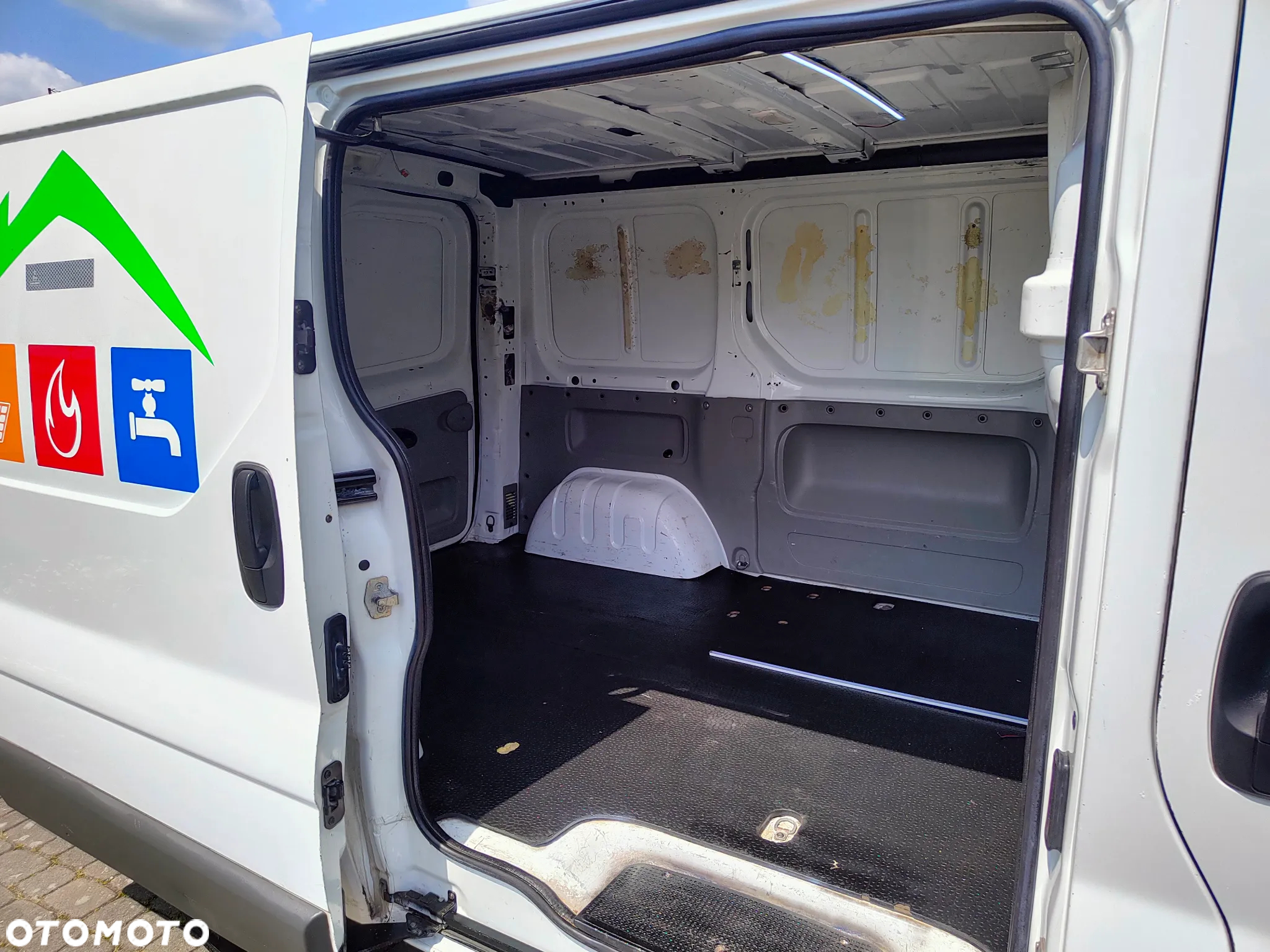 Renault Trafic - 16