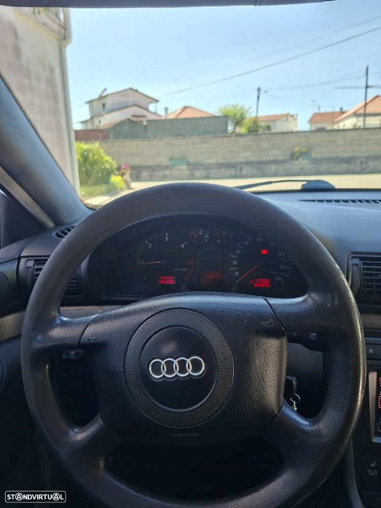 Audi A4 Avant - 8