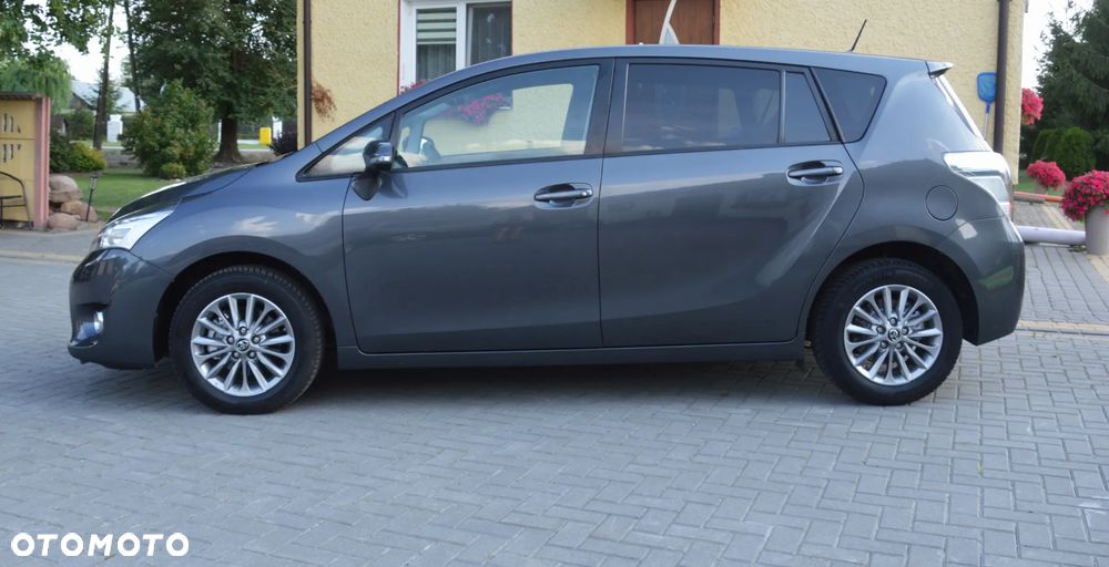 Toyota Verso - 3
