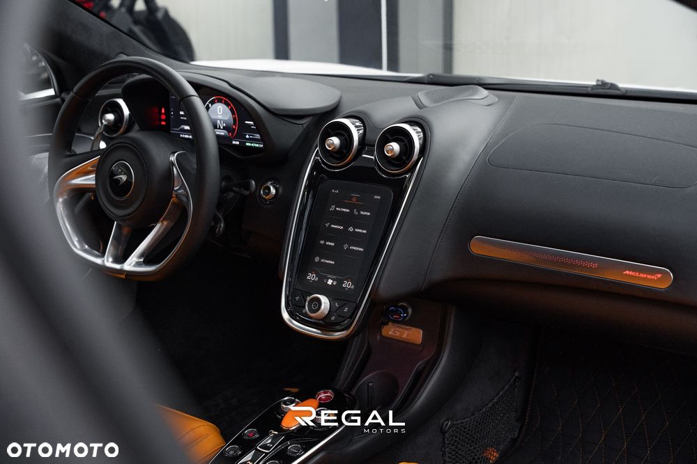 McLaren GT Standard - 15