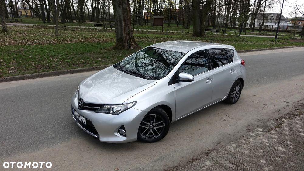 Toyota Auris - 1
