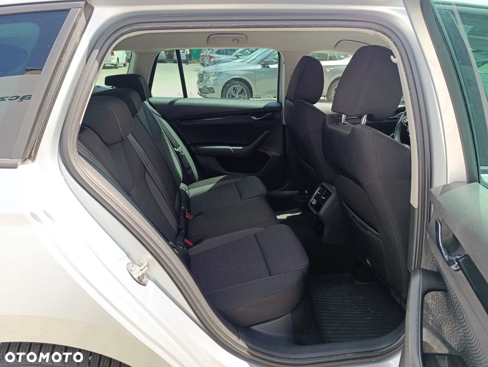 Skoda Octavia 1.5 TSI ACT Ambition - 15